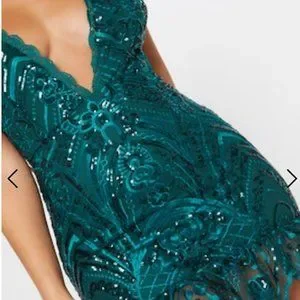 Emerald Green Sequin Lace Frill Hem Bodycon Dress